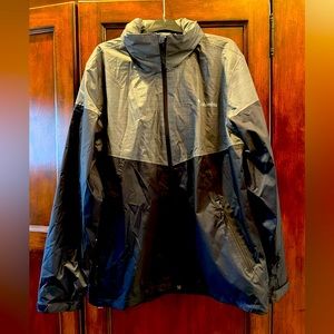 Columbia Rain Jacket Like New Black n Grey Mens Med